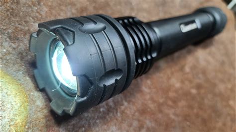 Harbor Freight Quantum Gold 3700 Lumen 12-AA Zoom Flashlight Review (Disappointing!) - YouTube