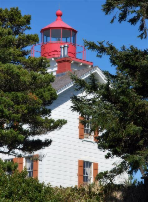 The Yaquina Bay Lighthouse in Newport, Oregon Oregon Travel, Oregon ...