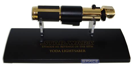 Yoda Lightsaber 0.45 Scale Replica GOLD (Star Wars E3 - ROTS) - S.P.A.C ...