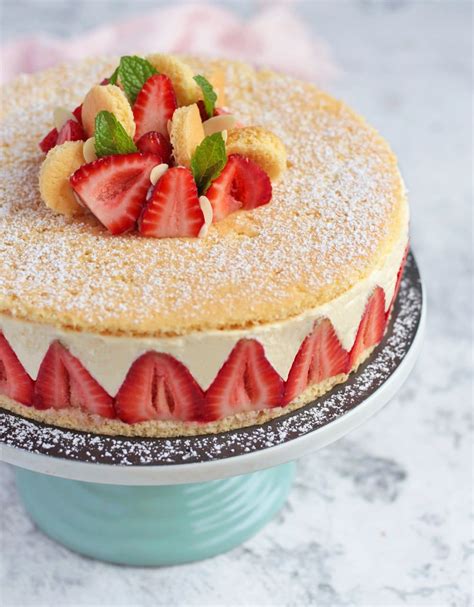 This Classic French Fraisier Cake recipe makes the most delicious ...