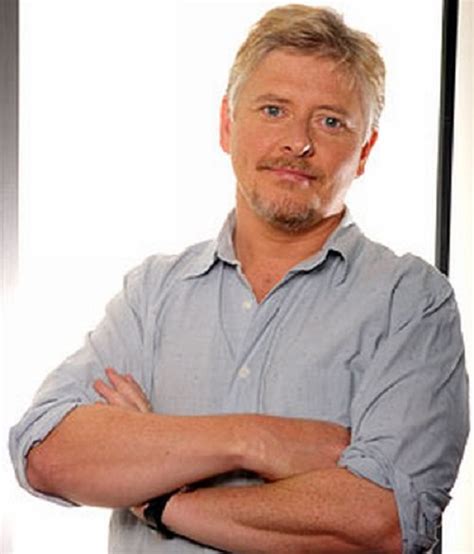 Dave Foley - Nine Quick Facts About The Comedian - Heavyng.com