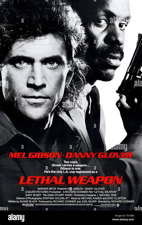 MEL GIBSON, DANNY GLOVER POSTER, LETHAL WEAPON, 1987 Stock Photo - Alamy