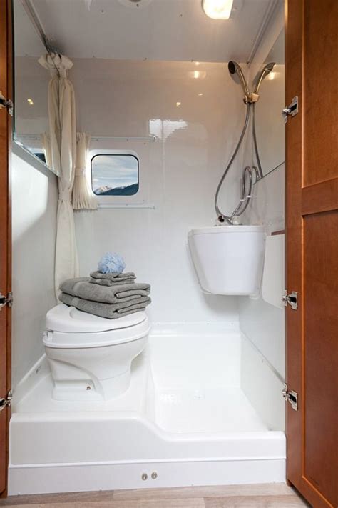 Compact RV Wet Bath: Perfect for Tiny House Living