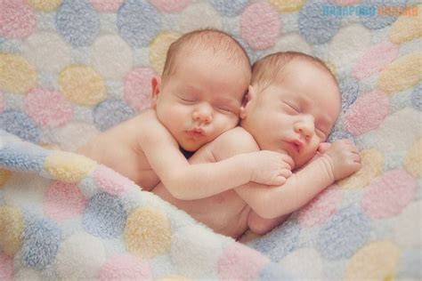 Twin Babies Sleeping - 23 photos which are simply visual sugar cubes