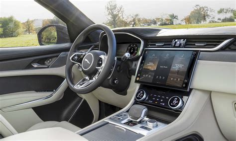 Jaguar F Pace White Interior : 2020 Jaguar F Pace Pictures Dashboard U S News World Report ...