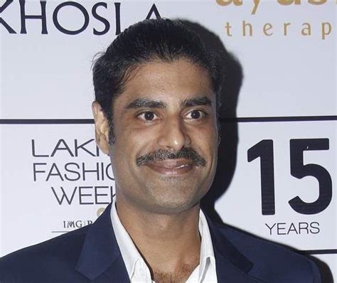 Sikandar Kher Height, Weight, Age, Wife, Affairs & More » StarsUnfolded