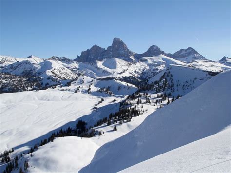 5 Best Ski Resorts in Wyoming, 2023/24