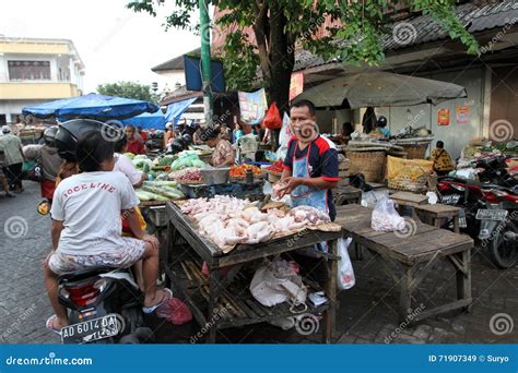 Traditional market editorial stock image. Image of produce - 71907349