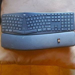 Logitech | Computers, Laptops & Parts | Logitech Ergo K86 Keyboard | Poshmark