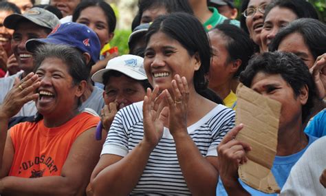 Gatchalian assures aid to Typhoon Yolanda survivors in Iloilo, Capiz – Win Gatchalian