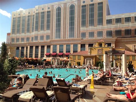 "Pool area" The Venetian Resort & Casino (Las Vegas) • HolidayCheck ...