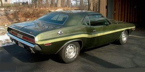 '70 Challenger R/T in F8 Green with a ledger green longitudinal stripe. | Mopar, Dodge chrysler ...