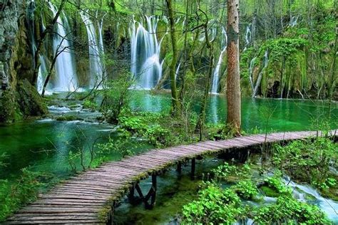 Plitvice Lakes National Park Day Trip with Entry Ticket 2023 - Zadar