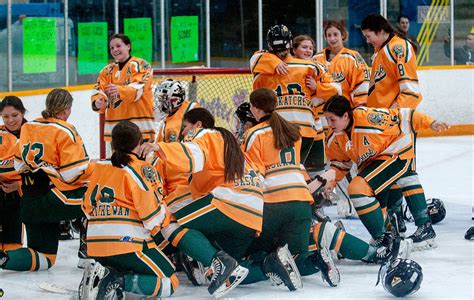 Whitehorse Daily Star: Saskatchewan girls down Manitoba 5-1