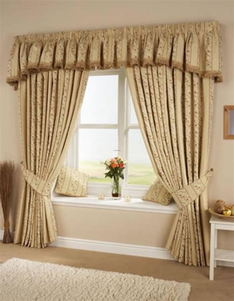 CURTAINS LIVING ROOM « Blinds, Shades, Curtains