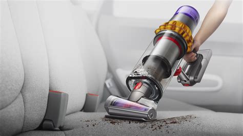 Dyson V15 Detect review: okay THIS is the best Dyson cordless vac, and ...