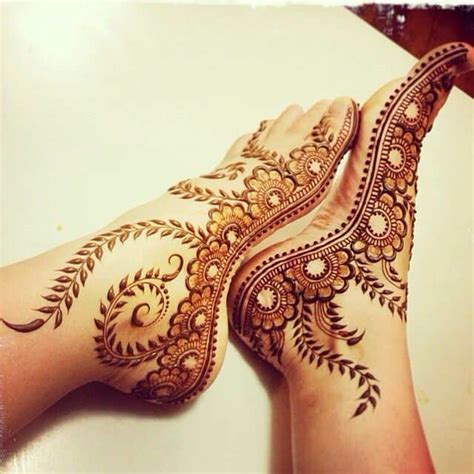 20 Glamorous Foot Mehndi Designs Images – SheIdeas