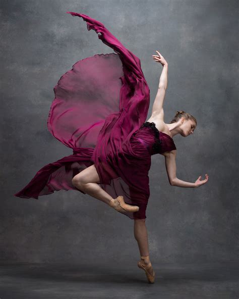 Impressive photo shoot of contemporary dance art – Vuing.com