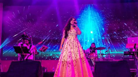 Shreya Ghoshal Live In Concert at Phoenix Marketcity in Bangalore - HighApe