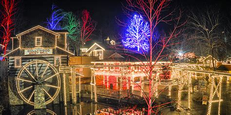 December in Pigeon Forge Christmas Events & Activities: Smoky Mountains Blog Post