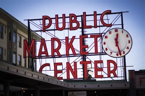 Visiting Seattle: Pike Place Market | Wanderzest