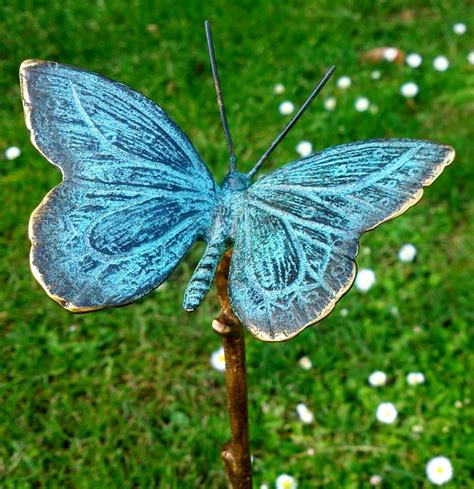 Bronzen vlinder tuinprikker #brons #vlinderdecoratie #tuindecoratie Butterfly Wall Decor ...