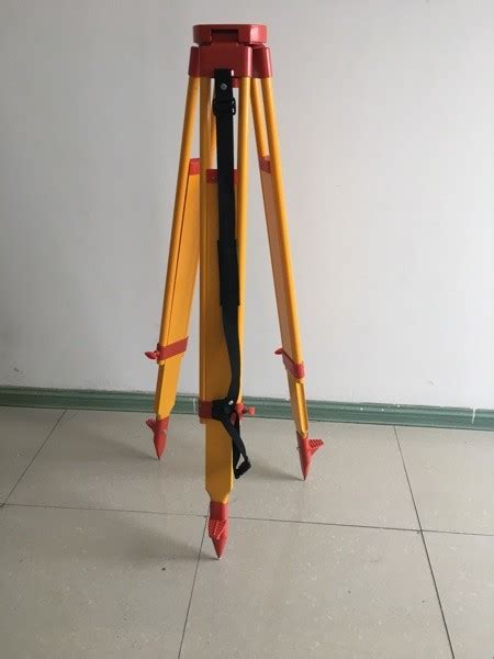 Total Station Accessories total station common use heavy wooden tripod