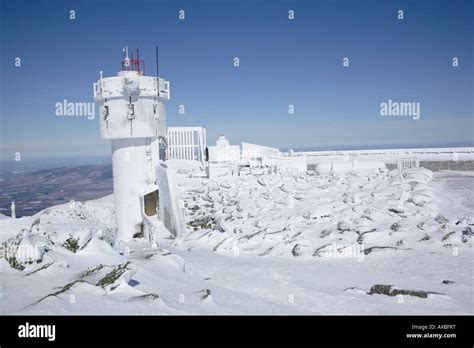 Mount washington observatory winter hi-res stock photography and images ...