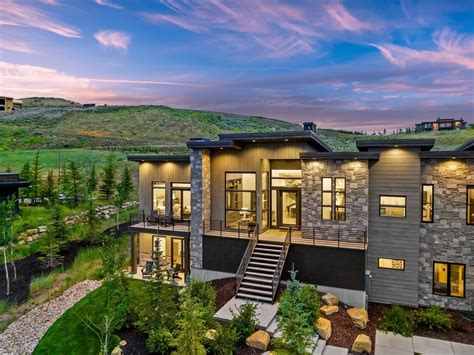 Exquisite Mountain Contemporary Home in Utah with Unparalleled Views ...