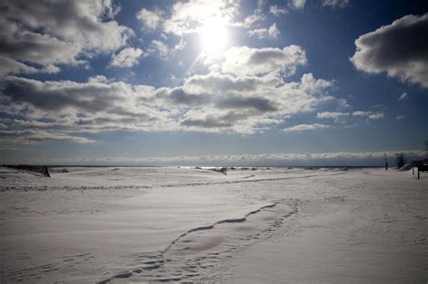 Muskegon morning weather and road report: Clear streets, cold ...