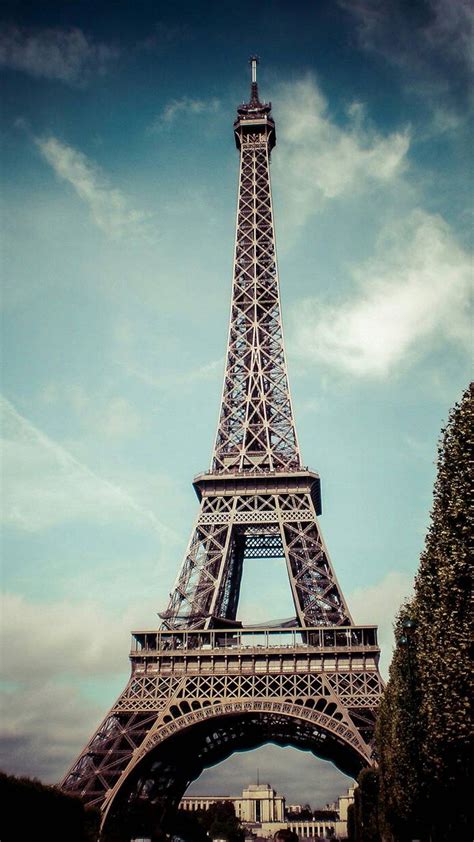 Resultado de imagen para torre eiffel wallpaper | Paris wallpaper, Eiffel tower, Paris eiffel tower