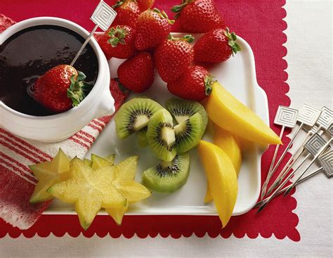 Chocolate Fondue with Fruit recipe | Eat Smarter USA