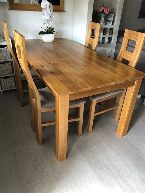 Solid oak dining table | in Bursledon, Hampshire | Gumtree