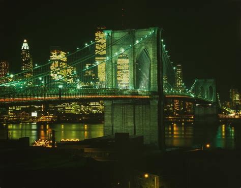 Cuadro en lienzo con bastidor Puente de Brooklyn Noche 1982