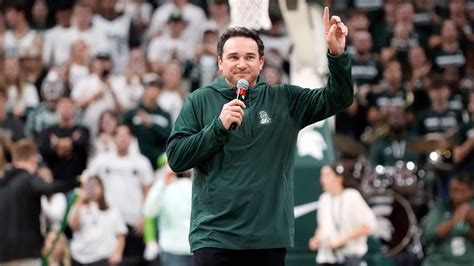 Michigan State Spartans hire 11 to join Jonathan Smith's staff