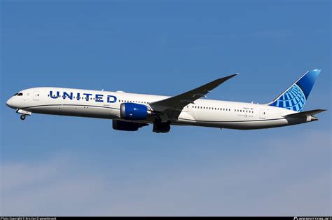 N12012 United Airlines Boeing 787-10 Dreamliner Photo by Kris Van ...