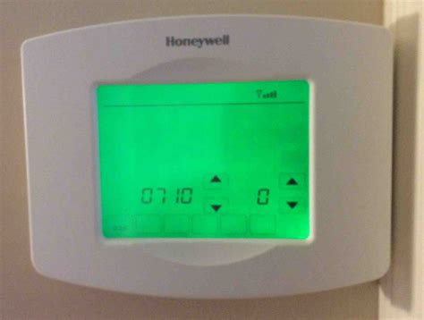 How to Reset Honeywell Thermostat RTH8580WF to Factory Default | Tom's Tek Stop