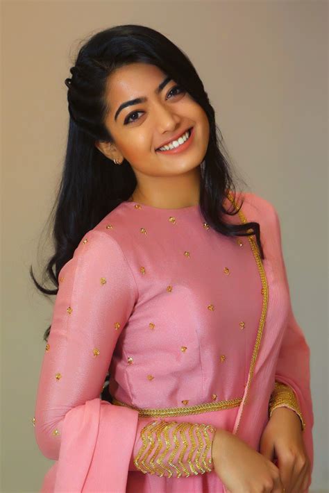 Rashmika Mandanna HD Wallpapers and Images [40+] | HDWalle