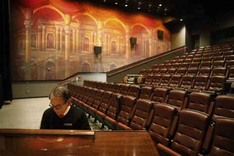 At 70, organist marks 20 years at the Chase cinema in St. Louis | Metro | stltoday.com