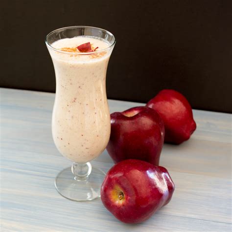 Red Delicious Apple Pie Smoothie | Pick Fresh Foods