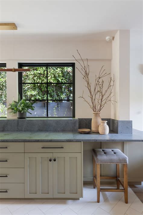 Grey Soapstone Countertops keep this LA kitchen light and bright - Polycor Inc.