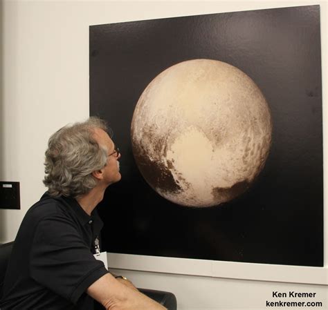ices on pluto Archives - Universe Today