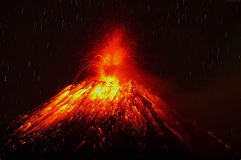 Volcano Wallpapers - Page 4