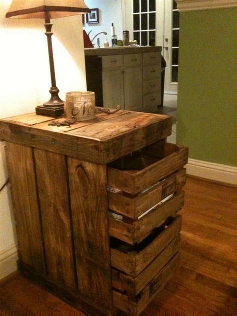 DIY Pallet End Table Plans – Pallet Wood Projects