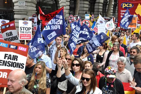 70,000 MARCH IN LONDON – GENERAL STRIKE – workers tell News Line what they want - Workers ...