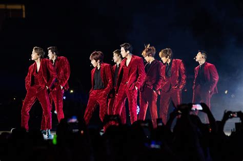 EXO - SMTOWN LIVE in SANTIAGO - EXO Wallpaper (42037531) - Fanpop