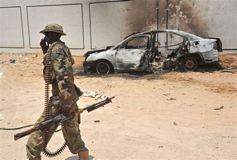Navy SEAL killed in Somalia operation against al-Shabaab, al Qaeda-linked militants - CBS News