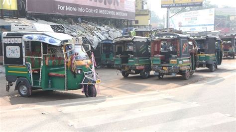 Strike | Auto-rickshaw unions go on strike in coal town - Telegraph India