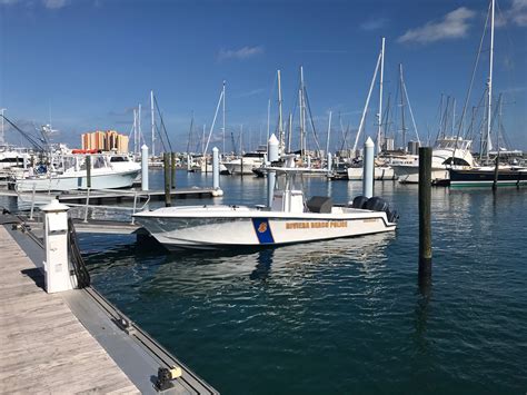 Pin by Douglas Joplin on Boats | New york skyline, Boat, Skyline