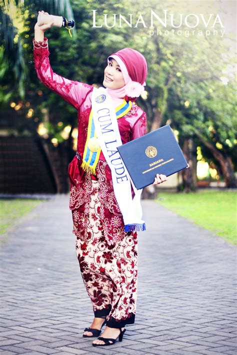 Wisuda UNY 04 by LunaNuovaFotografi on DeviantArt